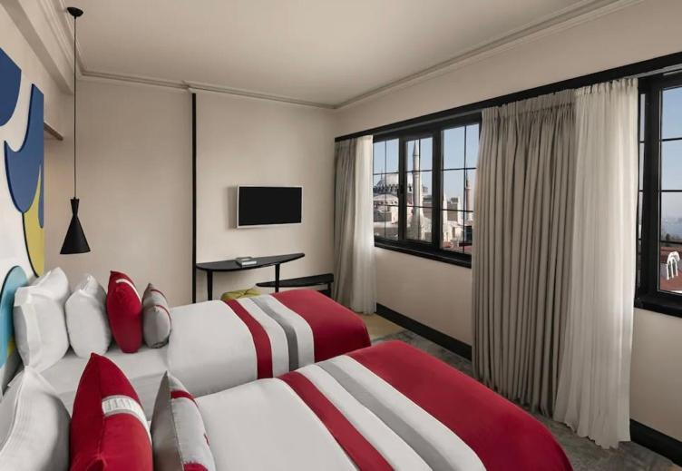 Conversion Otel Истанбул Екстериор снимка